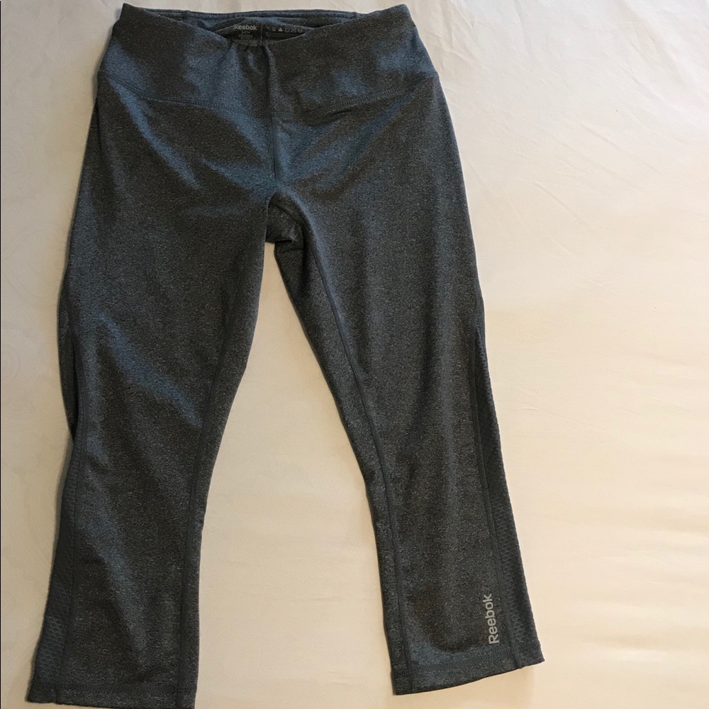 Reebok Workout Fitness Capris Gray Like New! Small